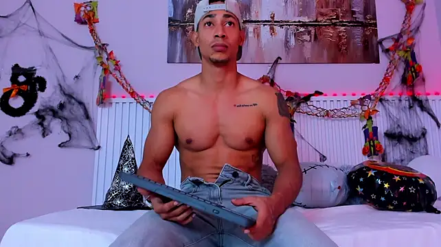 XXX chat uživo modela Radly_Andrew