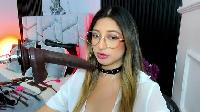 Chat +18 de Gabrielakassi ao vivo