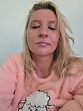 KaylinJan Live XXX-Chat