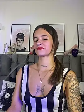 XXX chat uživo modela JuliaColemann