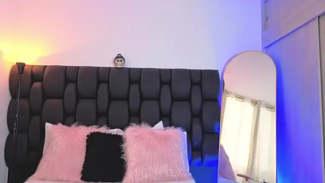 Chatroom XXX en direct de Cristel_Boom