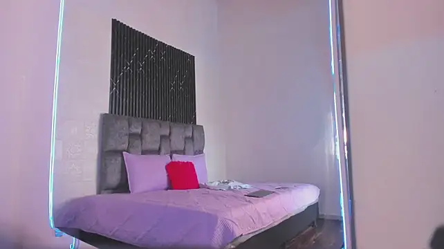 Liamsubtle01 Adlı Modelin Canlı XXX Sohbeti