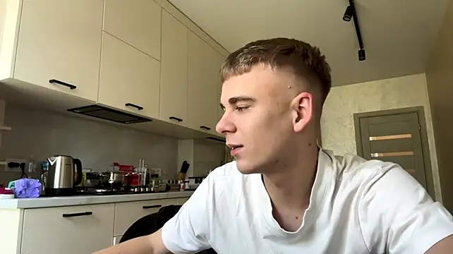 XXX chat uživo modela SoloFury