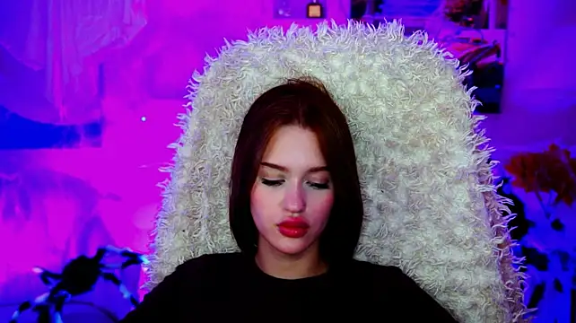 AngelaHolmes live XXX chat