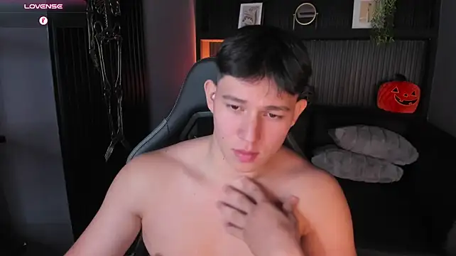 JamesCr_'s Live XXX Chat