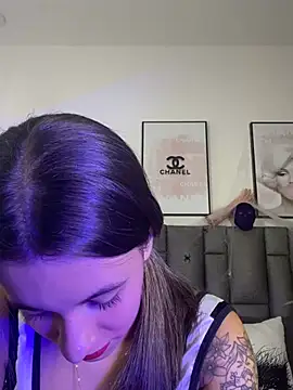 JuliaColemann's Live XXX Chat