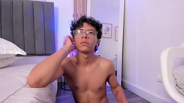 Chatroom XXX en direct de Adams__Bobby