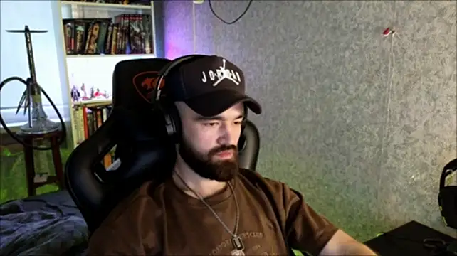_Serious_Man live XXX chat