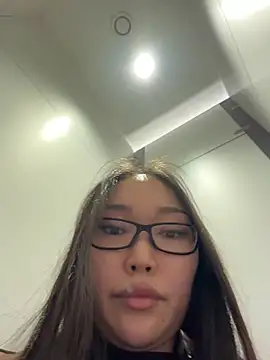 trytomakememoam's Live XXX Chat