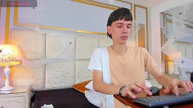 Chatroom XXX en direct de AbyssGaze
