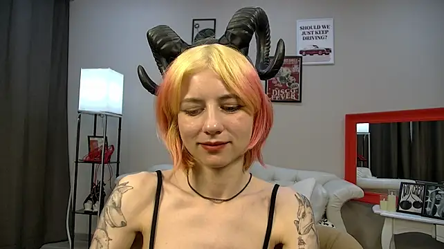 MarianBells' Live XXX Chat