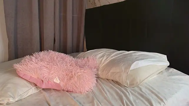 cinniaa_'s Live XXX Chat