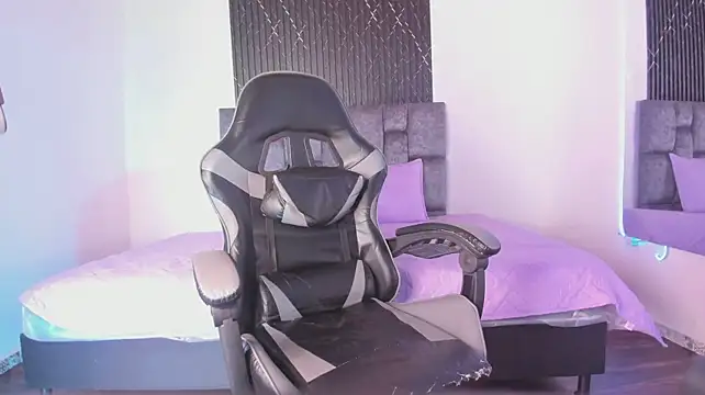 Liamsubtle01's Live XXX Chat