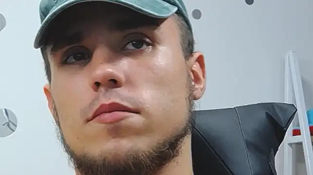Avgust__ – Naživo XXX chat