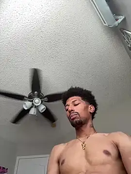 Show Webcam de BigPrettyDick777