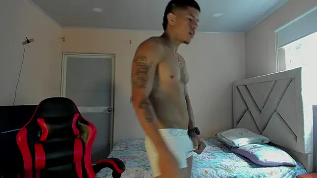 Felipe-ReyesF4 Live XXX Chat