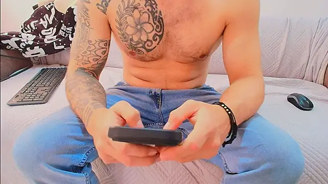 thomas_gun Adlı Modelin Canlı XXX Sohbeti