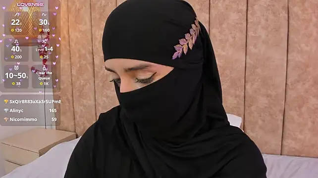 rawiya Adlı Modelin Canlı XXX Sohbeti