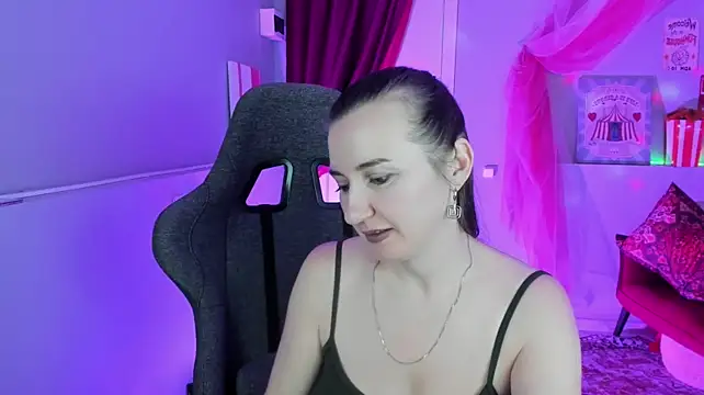 Golden_Dragon Adlı Modelin Canlı XXX Sohbeti