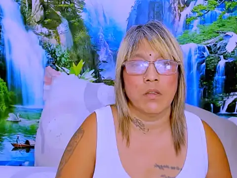 Czat XXX na żywo – indianroxy