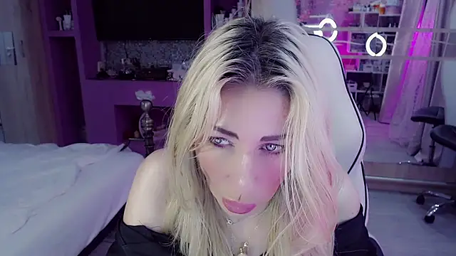 AnnieGOld_'s Live XXX Chat