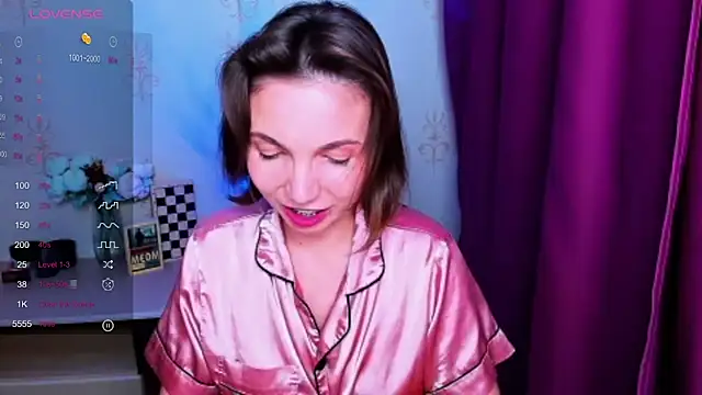 Chat XXX ao vivo de KindHazelHere_