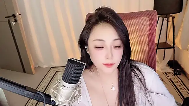 Daisy-77 live XXX chat