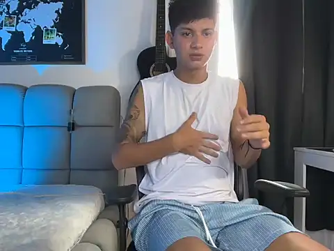 Онлайн чат XXX Soydaniel_naughty