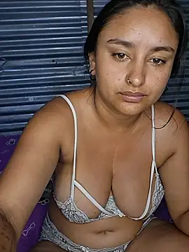 Chat XXX en directo de sariitha_sw