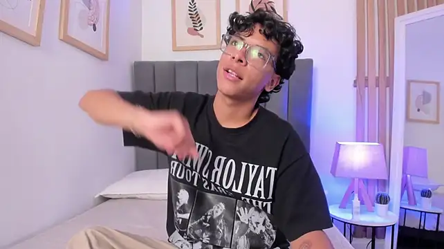 دردشة Adams__Bobby الجنسية المباشرة