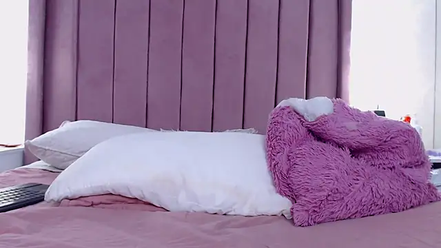 XXX chat uživo modela Emma_Foxi