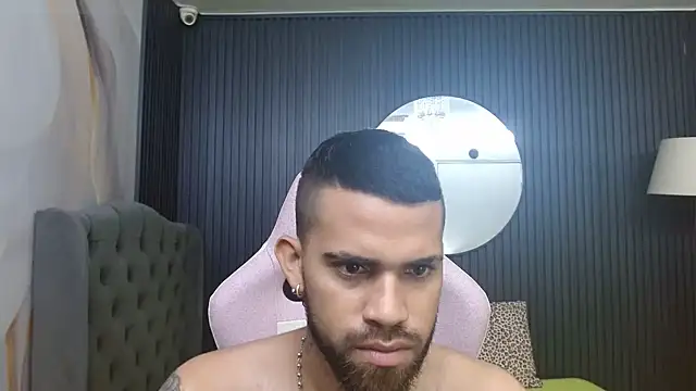 XXX chat uživo modela chacorta_