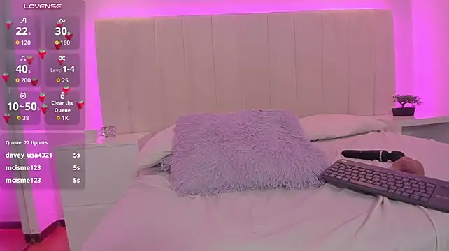 Онлайн чат XXX Emma_Lara1