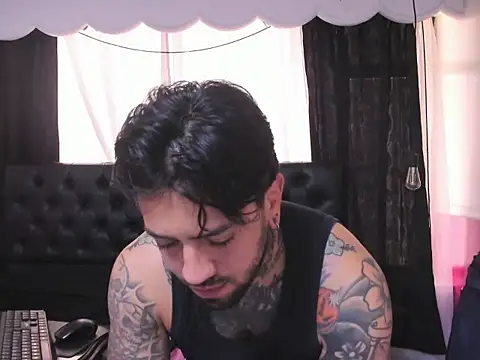 Chat +18 de Matt_Smith__ ao vivo