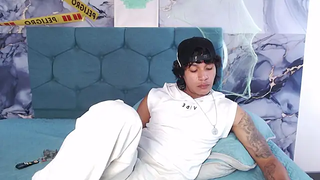 MaximilianRoth Live XXX-chat