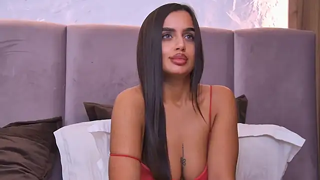 AliceKane Adlı Modelin Canlı XXX Sohbeti