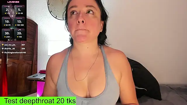 aurora-deepthroat's Live XXX Chat