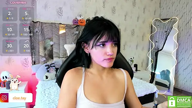 Chat XXX en directo de Cloee_tay1