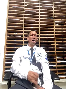 michael_close26's Live XXX Chat