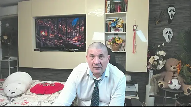 SpartacusDaddy48 live XXX chat
