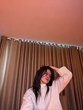 Aliinak's Live XXX Chat