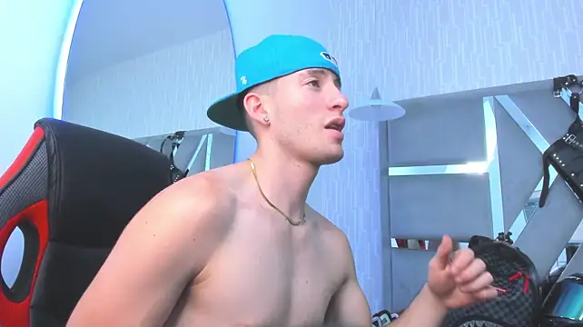 hunterheat__ élő XXX-chatje