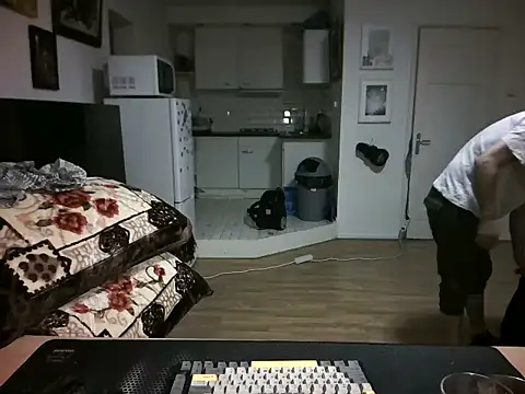 mihaimichael 现场XXX聊天