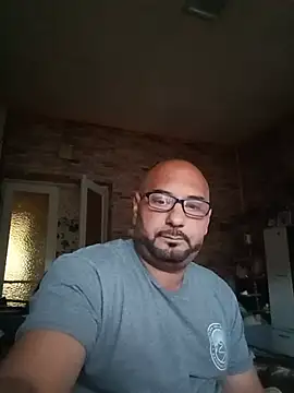 XXX chat uživo modela igor44oo