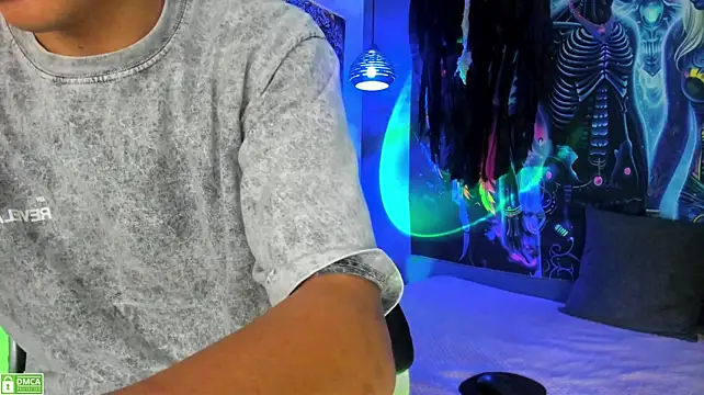 Chat XXX Live Leo_Royce
