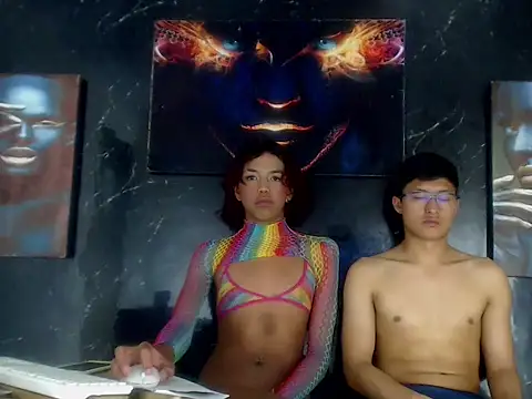 Онлайн чат XXX CamAndOfficial