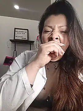 SARA_21- Adlı Modelin Canlı XXX Sohbeti