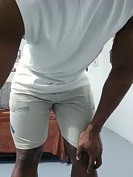 MIKE_KILIANjs লাইভ XXX চ্যাট