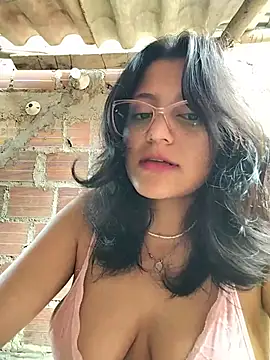 sienna_elara 现场XXX聊天