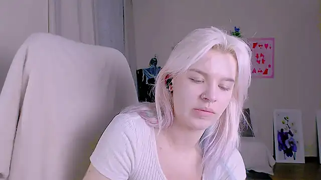 Hot_Blonda: онлайн-секс-чат